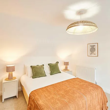 펜션 Host & - The Warren *