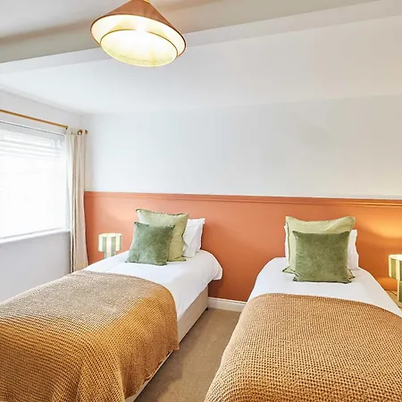 펜션 Host & - The Warren *