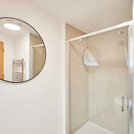 Host & - The Warren * Стоксли