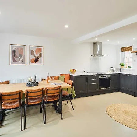 Host & - The Warren Дом отдыха Стоксли